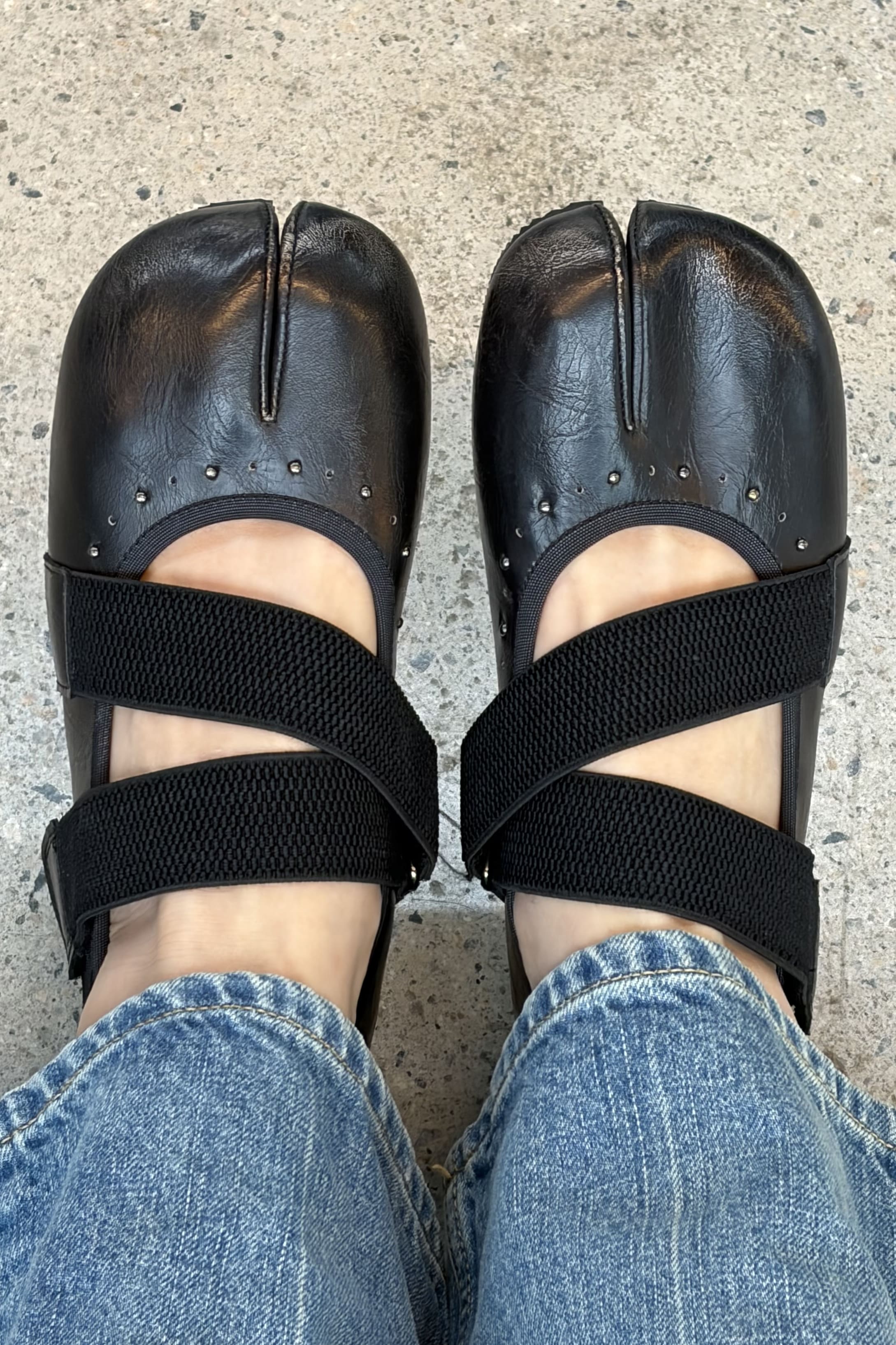 TABI POINT FLAT SHOES
