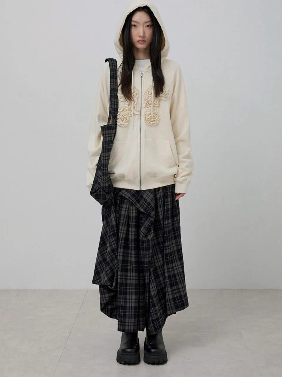【Flare up】Ruffle Zip Hoodie  [Black / Gray / Dark gray / Cream]