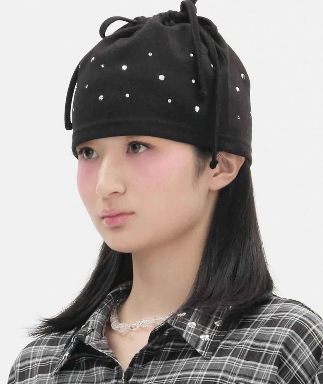 【typeservice】Hotfix Drawstring Beanie [Black / Charcoal]