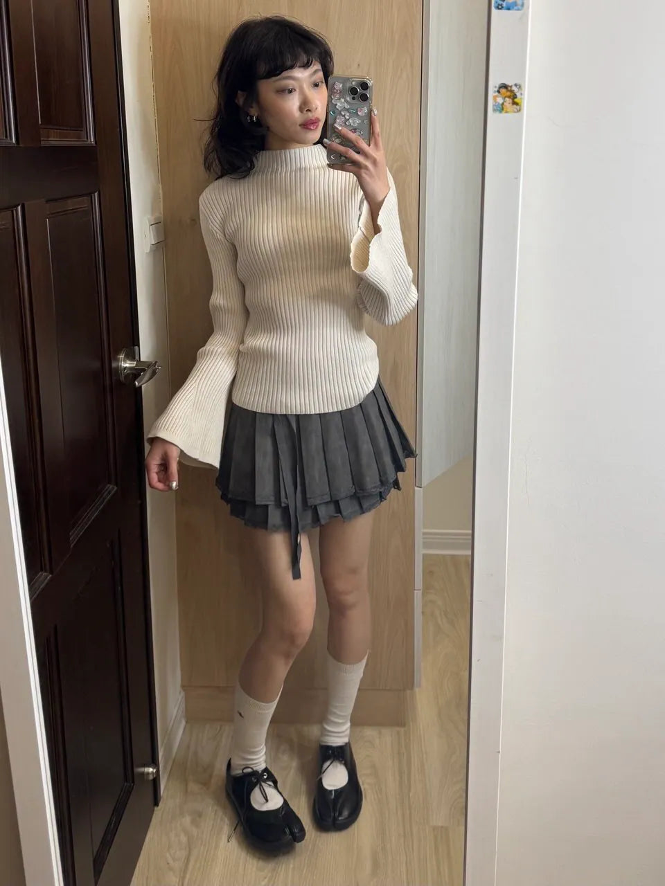 蕾絲皮革霧面百摺短裙