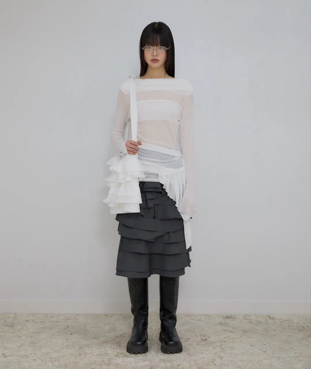 【Flare up】Faye Frill Bag [White / Black]