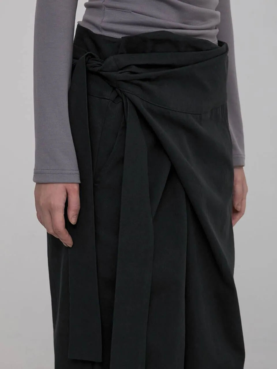 【Flare up】Layered Wrap Trousers [Black / Charcoal]
