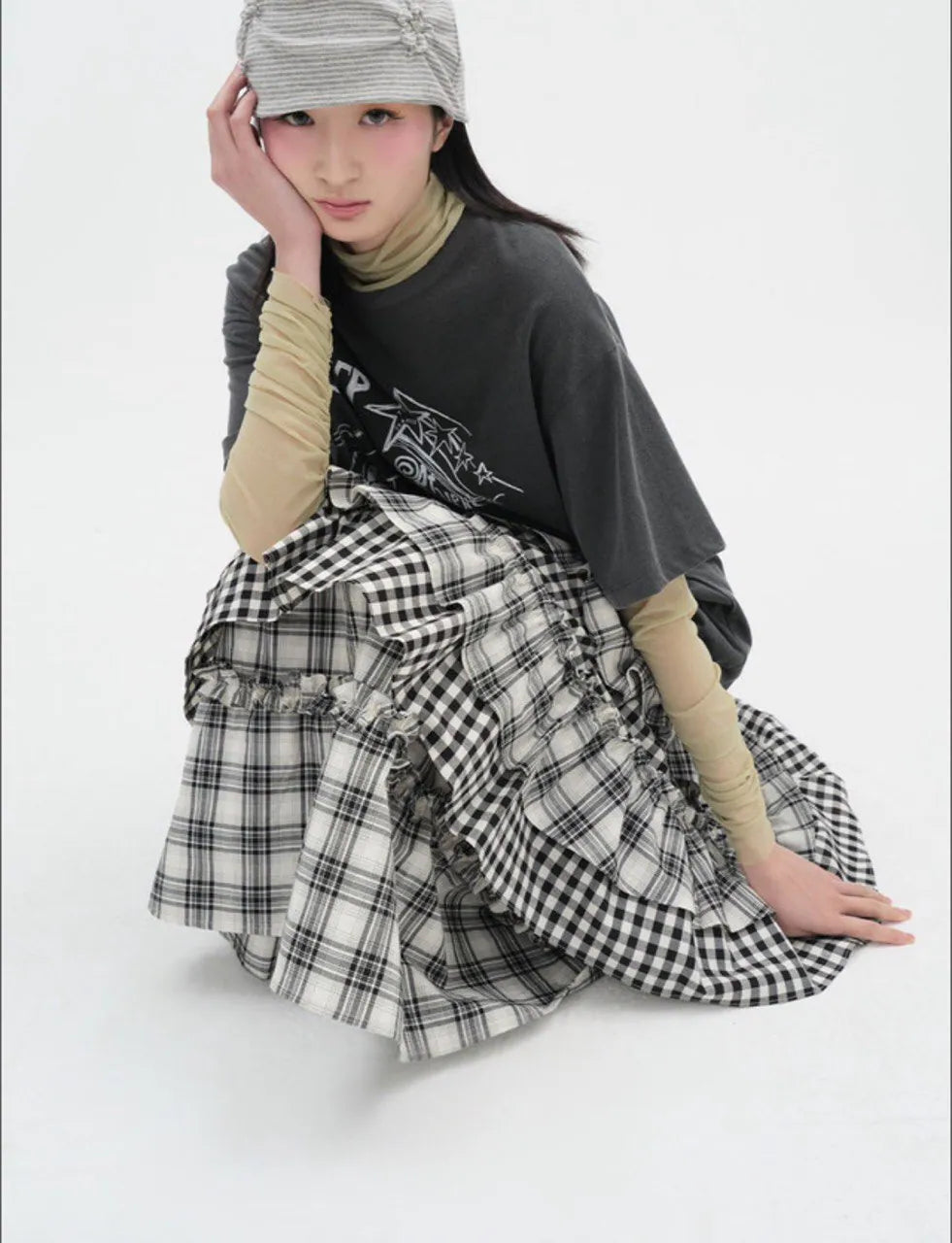 【typeservice】 Voluminous Check Tier Skirt [Black / Red]