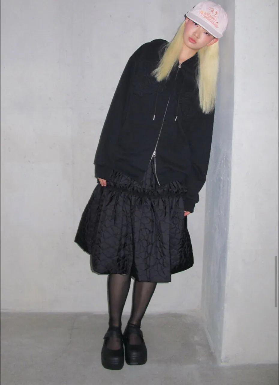 【typeservice】Flower Appliqué Zip Hoodie [Black / Charcoal]