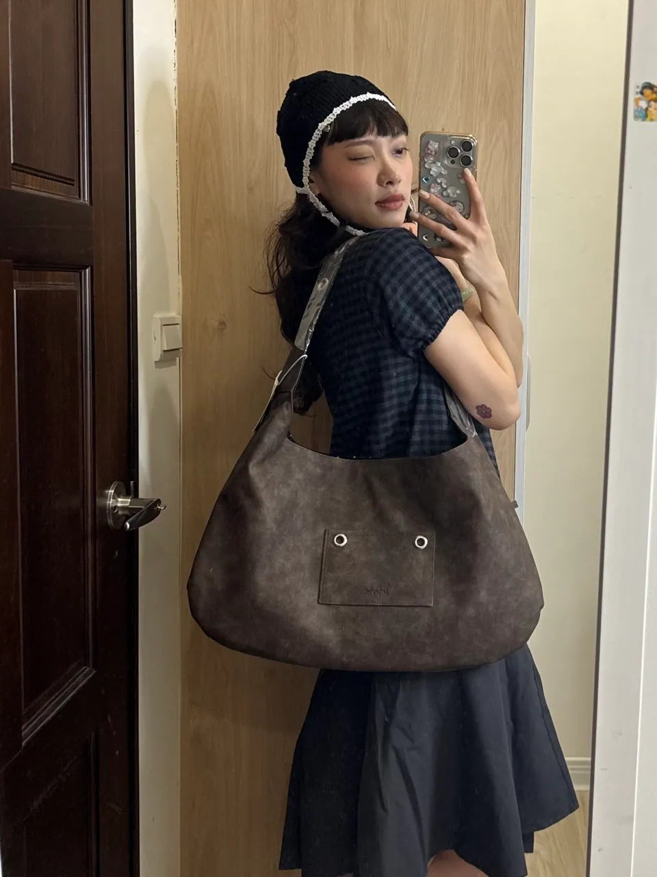 【Leterie】BUCKLE REVERSIBLE SHOULDER BAG [5 colors] （咖啡色現貨）