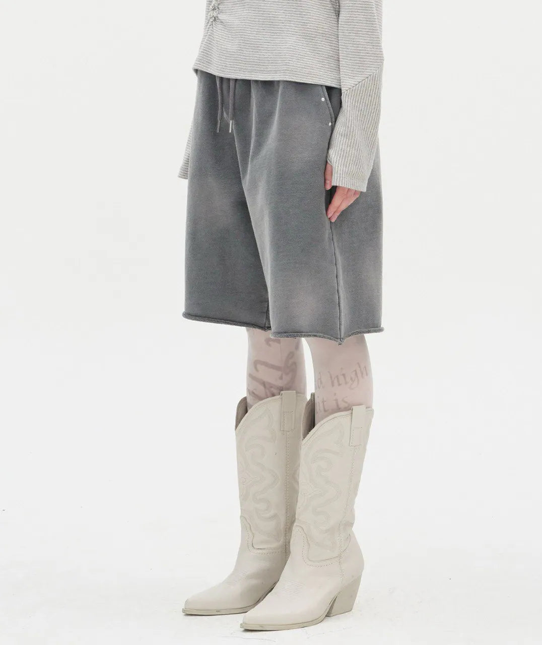 【typeservice】 Washed Hotfix Shorts [Charcoal]