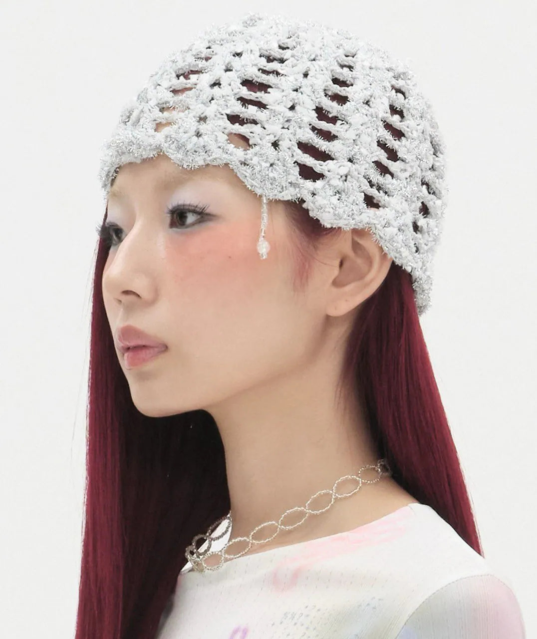【typeservice】Shimmery Beaded Strap Beanie [Silver]