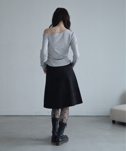 【VACANCY】金屬排扣斜肩條文薄長袖 - 3 colors