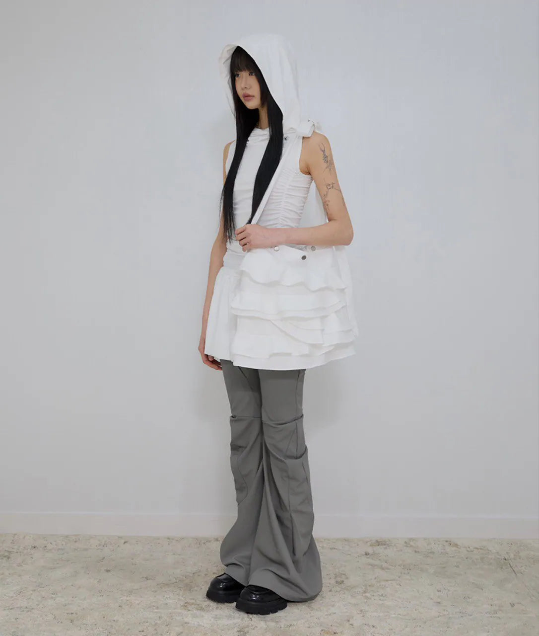 【Flare up】Faye Frill Bag [White / Black]
