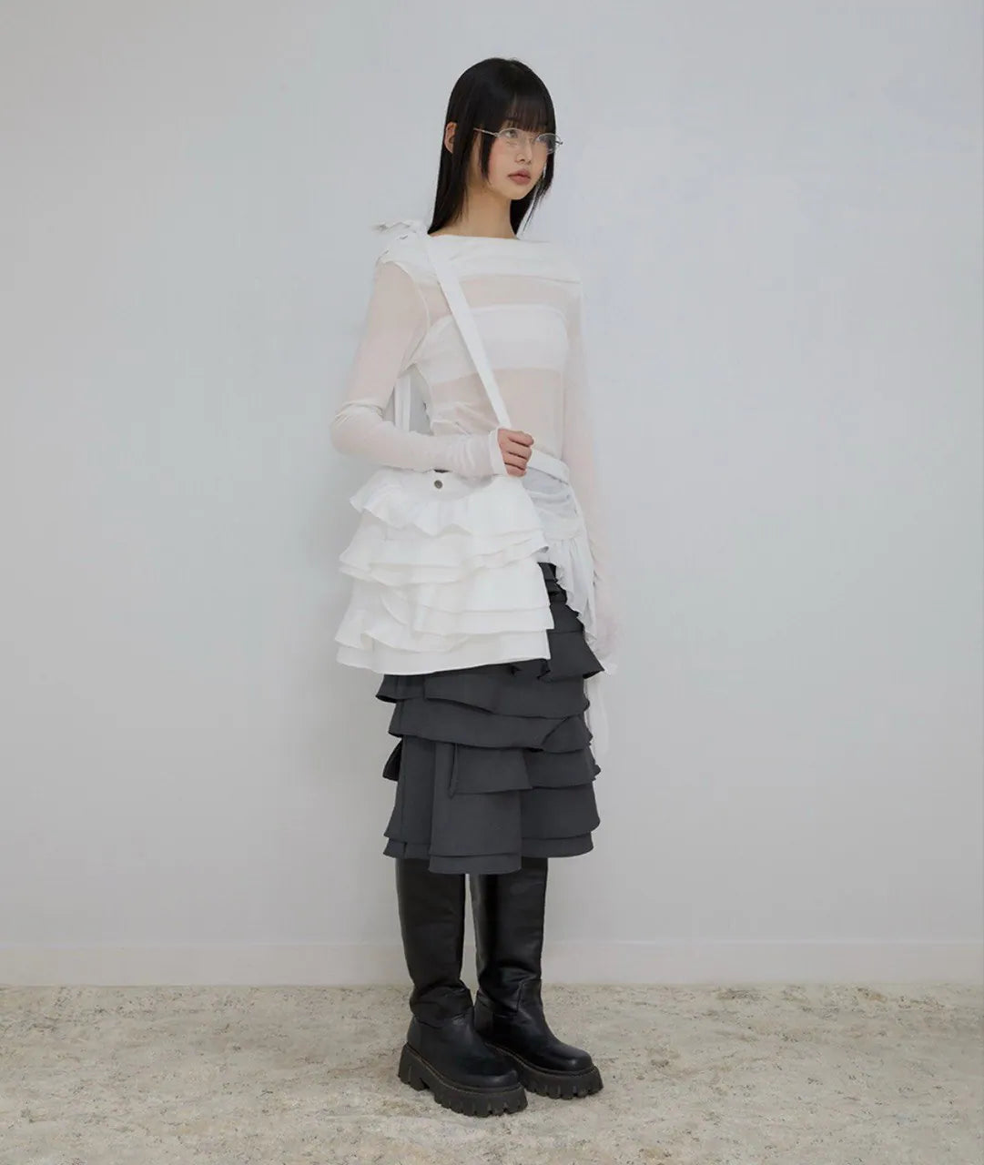 【Flare up】Faye Frill Bag [White / Black]