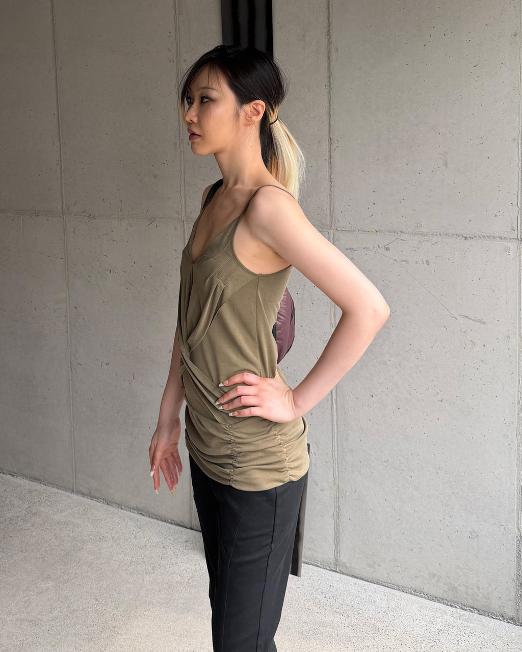 【mschief】TWIST DRAPED SLEEVELESS - 3 colors