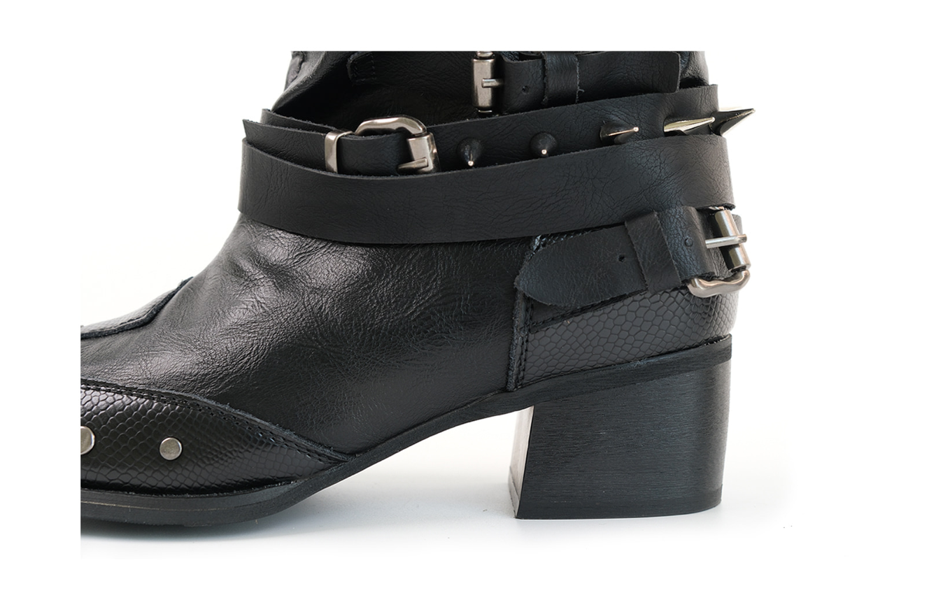 【jakana】MOOREYU ATELIER BUCKLE SHORT ANKLE BOOTS