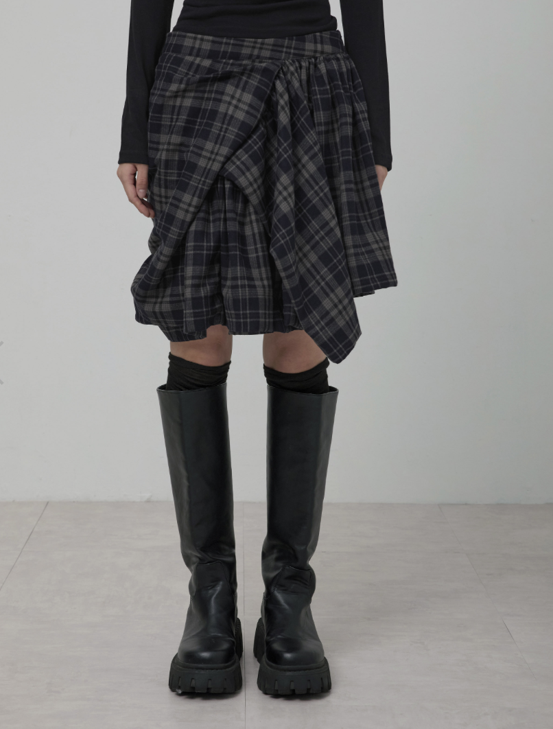 【Flare up】Asymmetrical Draped Layered Skirt
