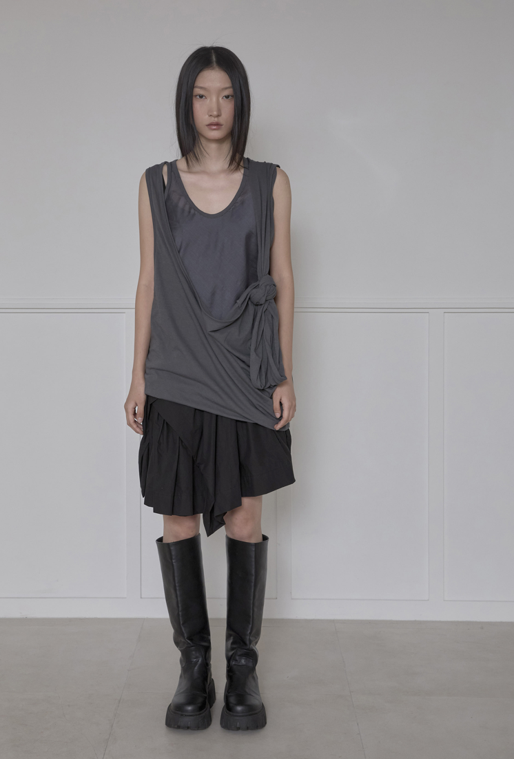 【Flare up】Asymmetrical Draped Layered Skirt