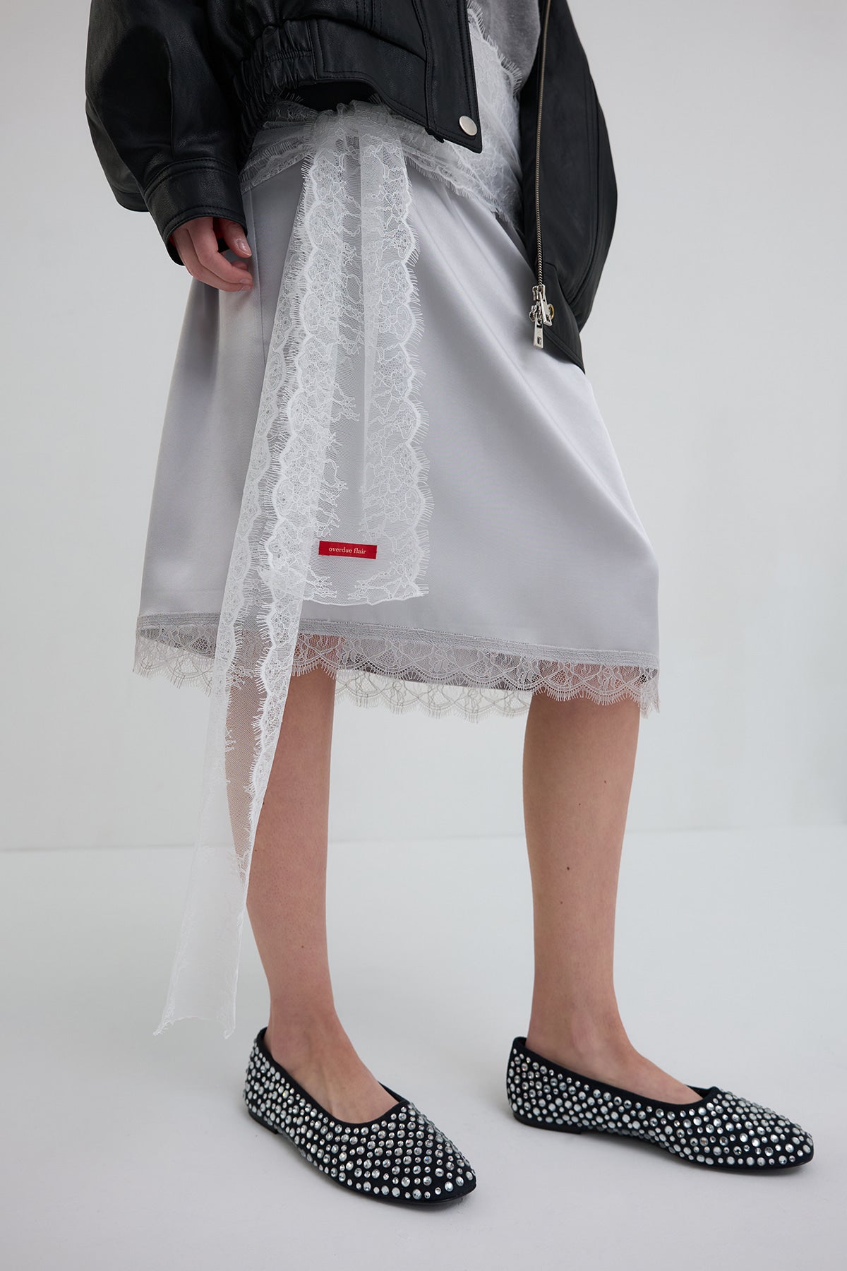 【overdue flair】 LACE SATIN MIDI SKIRT - 2 colors
