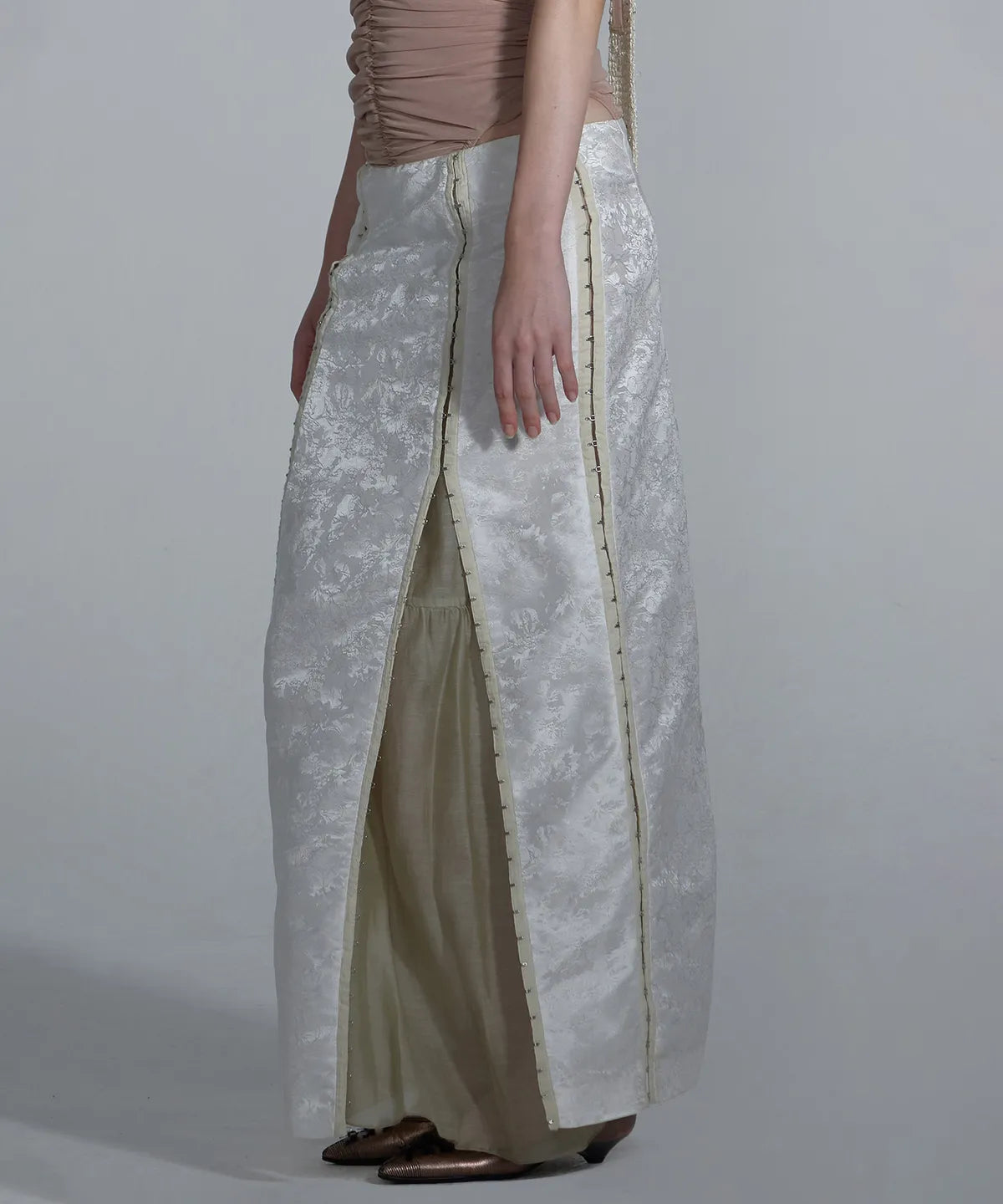 【SCULPTOR】Jacquard Layered Skirt - 2 colors