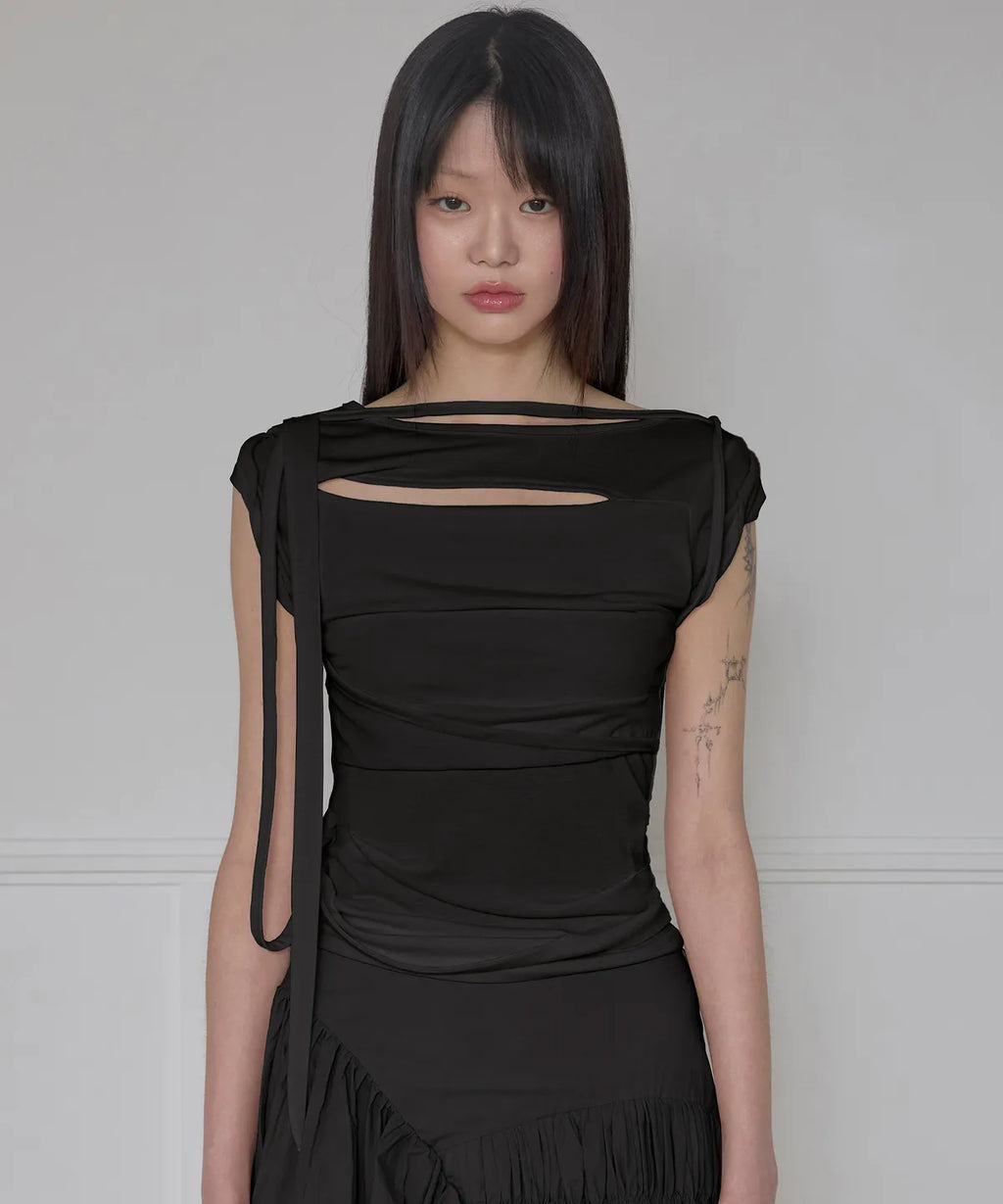 【Flare up】Asymmetrical Draped Strap Roll-Up T-Shirt [4 colors]