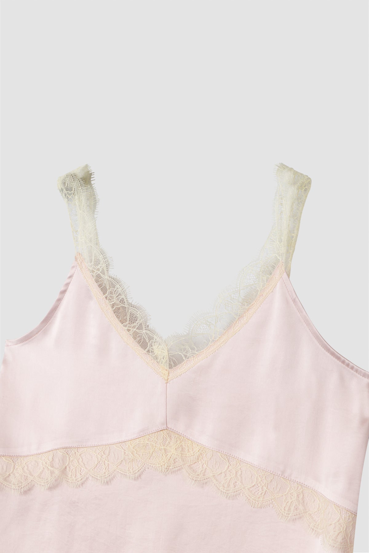 【overdue flair】LACE SATIN SLEEVELESS - 2 colors