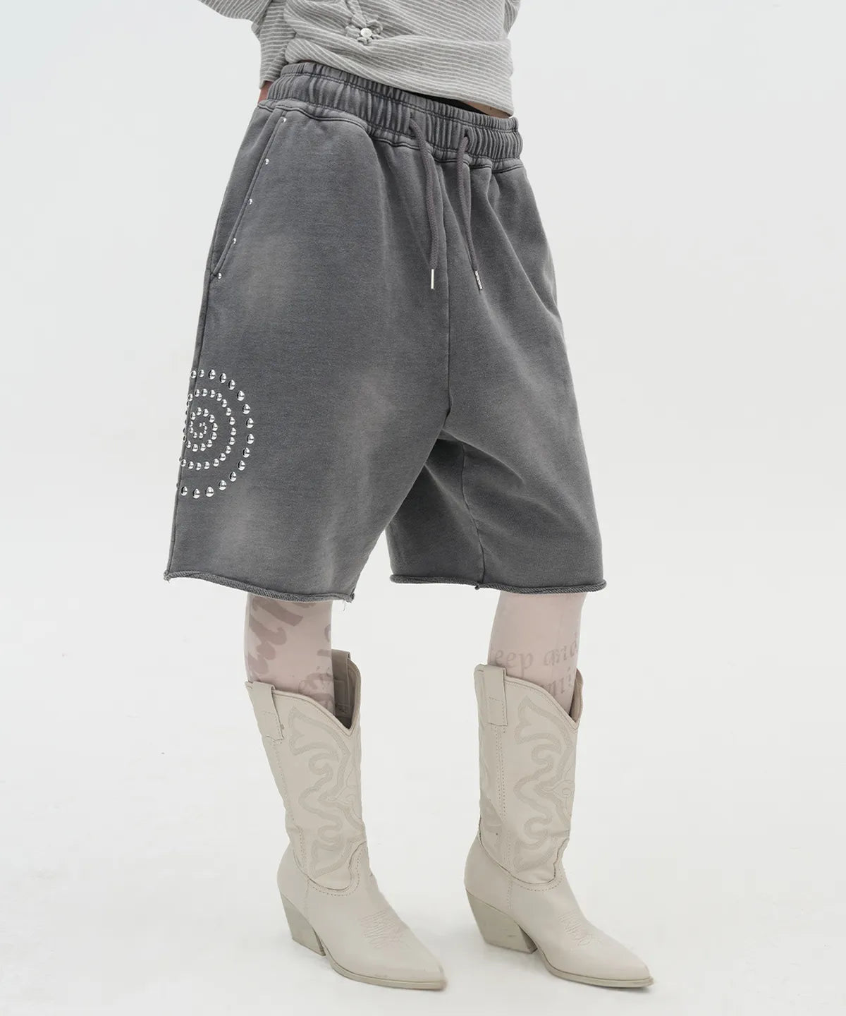 【typeservice】 Washed Hotfix Shorts [Charcoal]