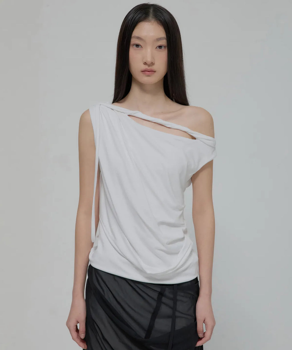 【Flare up】Braided Drape One-Shoulder Top  [Black / White]