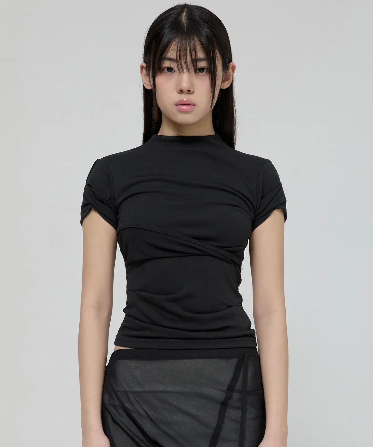 【Flare up】Asymmetrical Draped Mock Neck T-Shirt [Black / Gray]