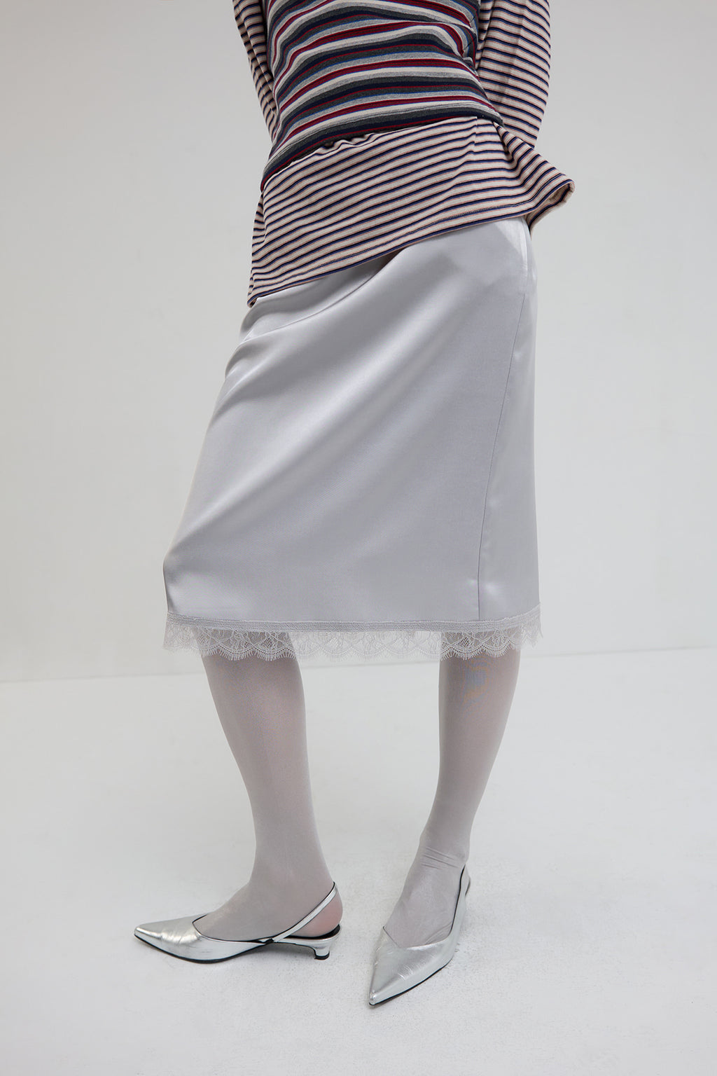 【overdue flair】 LACE SATIN MIDI SKIRT - 2 colors
