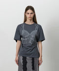 【3hreeto8ighty】SNAP CORSET GRAPHIC T-SHIRT - 2 colors