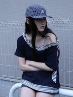 【Uglyshadow】 STRIPE FRILL OFF-SHOULDER [ GREY / NAVY ]