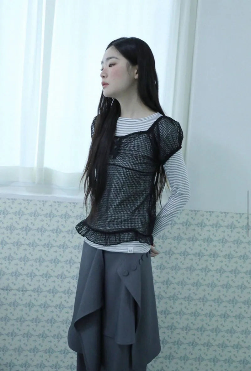 【Uglyshadow】 DOT SHIRRING BLOUSE [ BLACK / BLUE ]