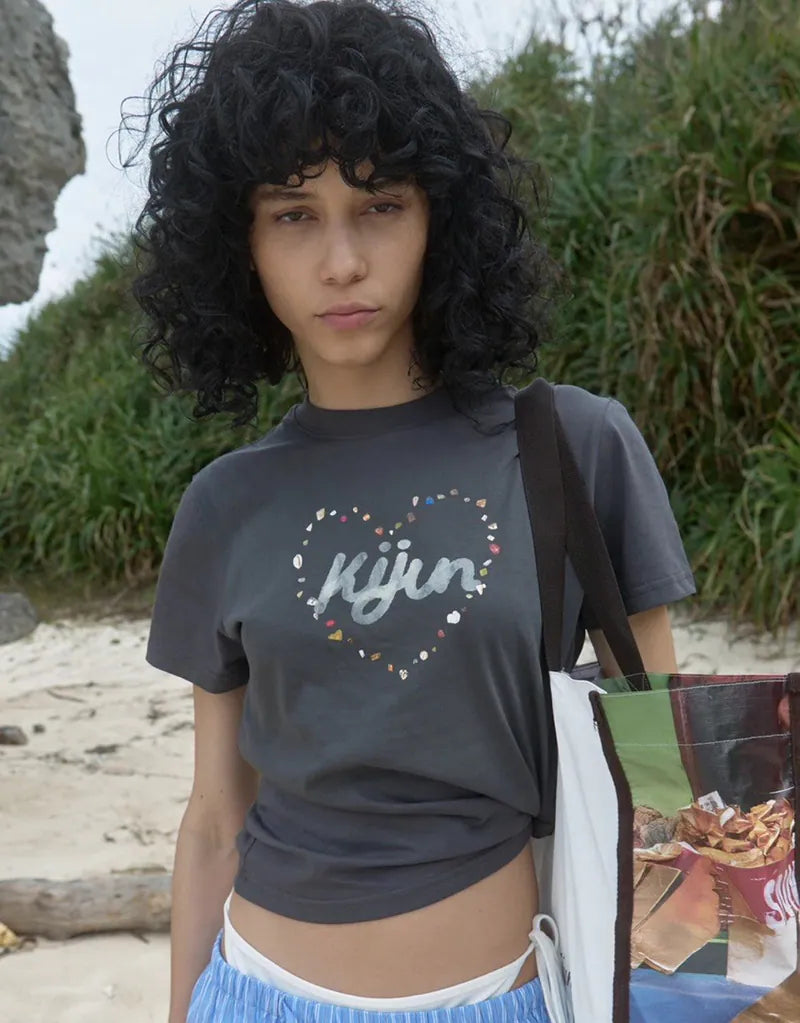 【kijun】Pebble Heart Tee [Off-White / Charcoal]