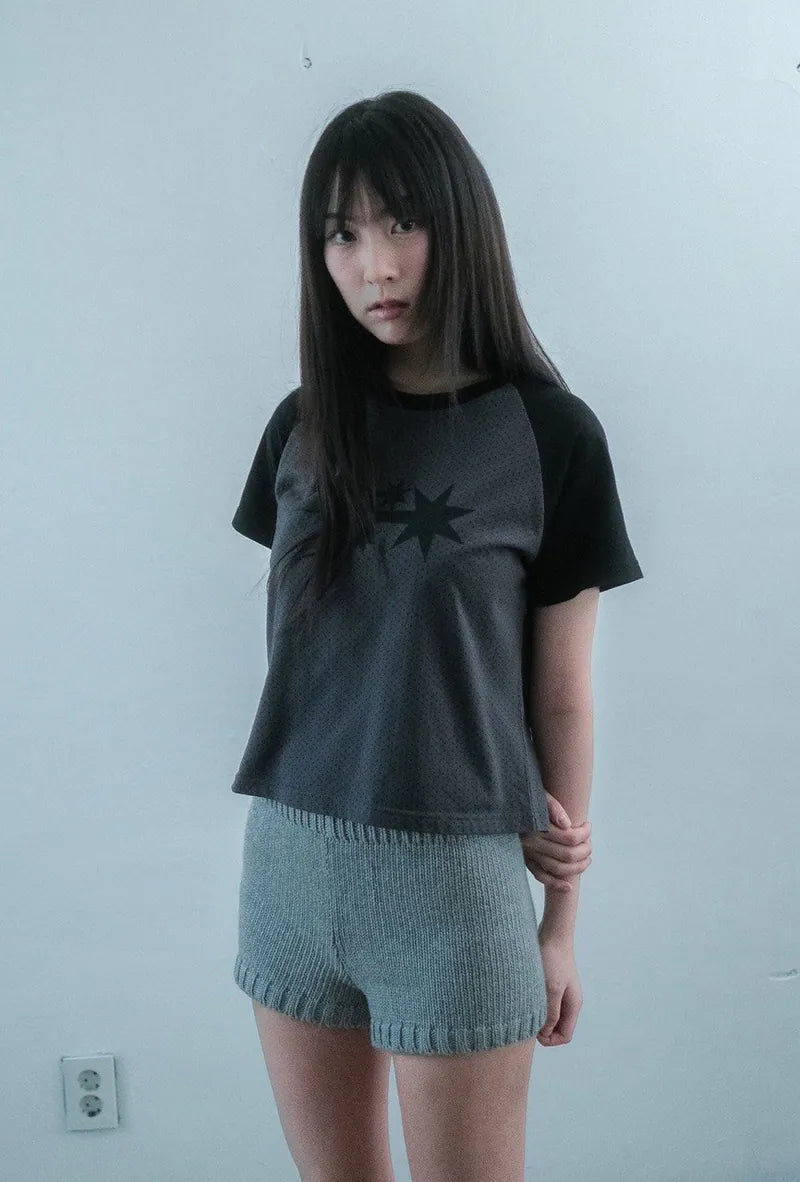 【niceghostclub】  3star dot raglan crop tee [ black / grey ]