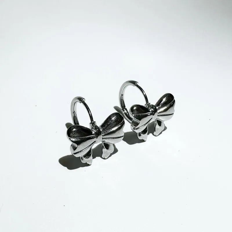 【3amgang】SILVER RIBBON ONE TOUCH EARRING