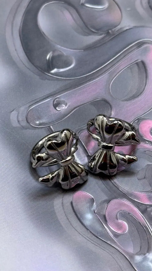 【3amgang】SILVER RIBBON ONE TOUCH EARRING