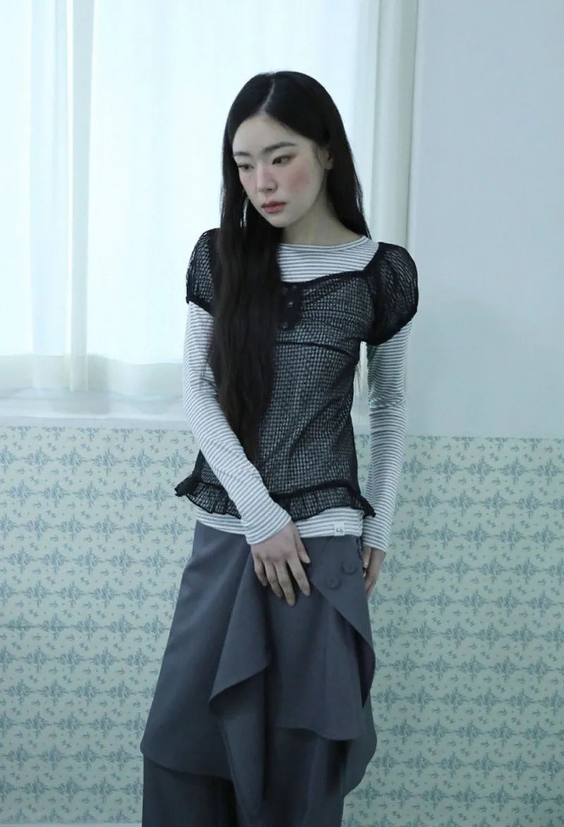 【Uglyshadow】 DOT SHIRRING BLOUSE [ BLACK / BLUE ]