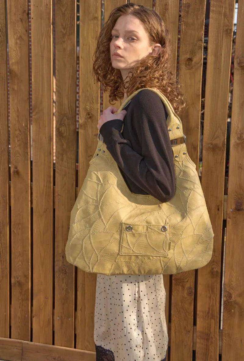 【Leterie】STITCH REVERSIBLE MARON SHOUDER BAG [ BLACK / BUTTER ]