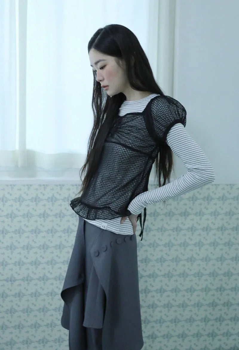 【Uglyshadow】 DOT SHIRRING BLOUSE [ BLACK / BLUE ]