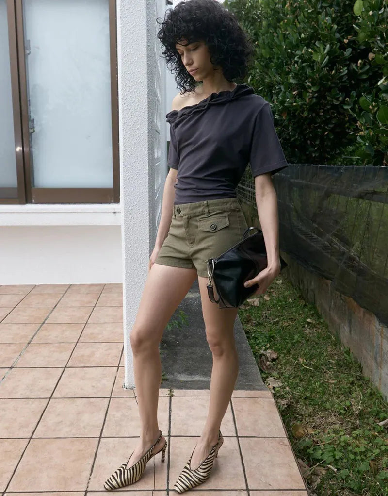 【kijun】Twist One-Shoulder Top [Off-White / Charcoal]