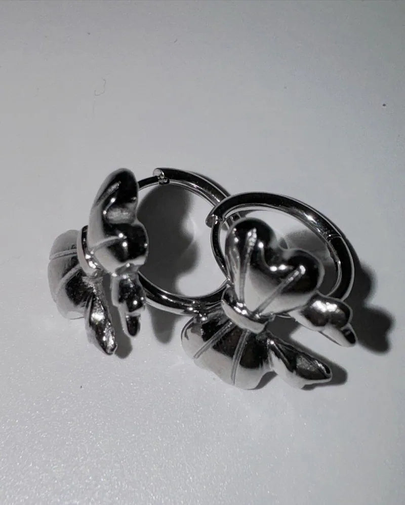 【3amgang】SILVER RIBBON ONE TOUCH EARRING
