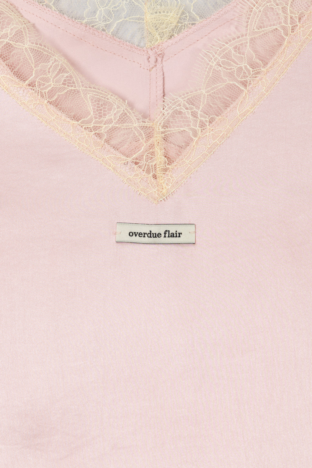 【overdue flair】LACE SATIN SLEEVELESS - 2 colors