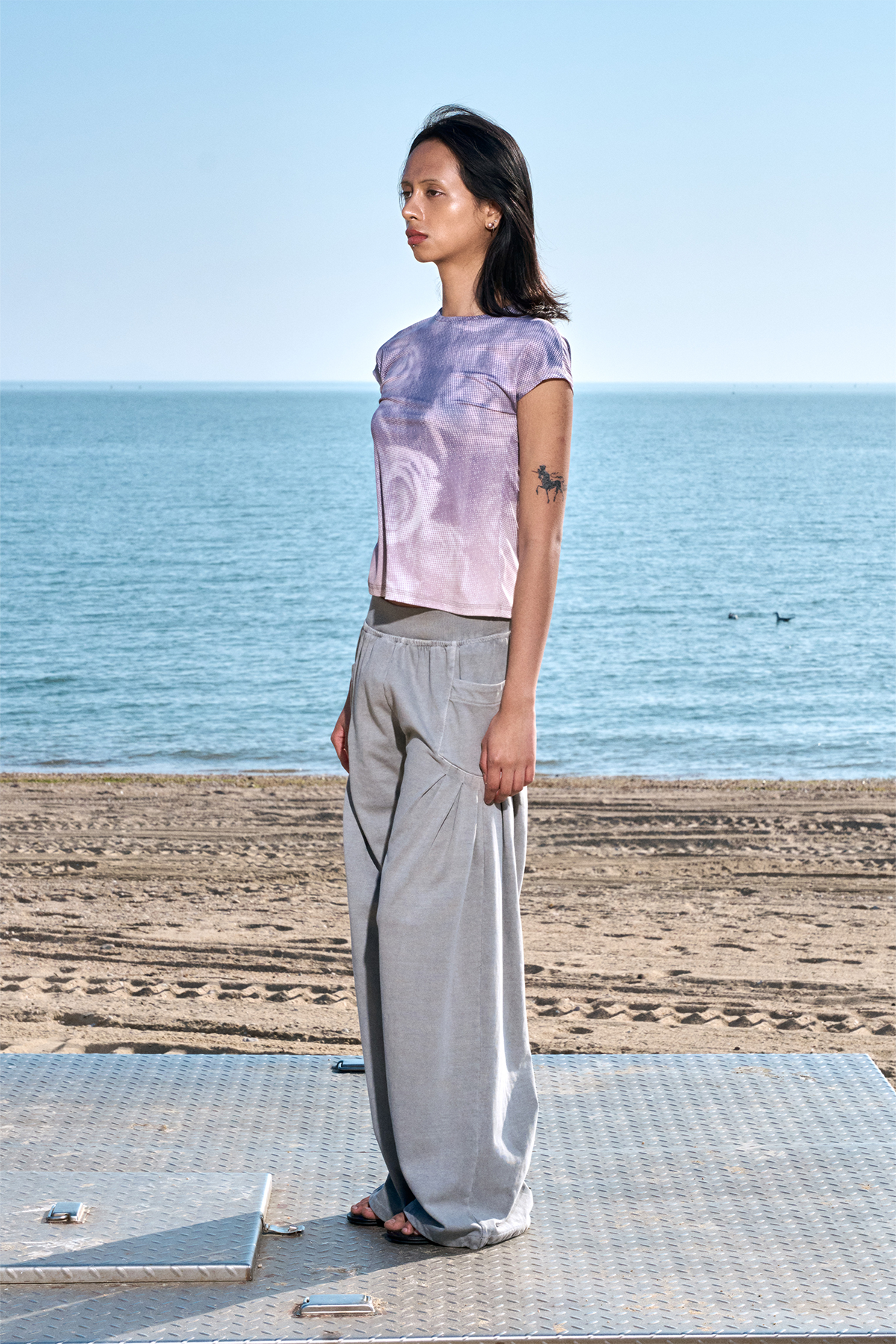 【odlyworkshop】 Rose Haze Tee  - 3 colors