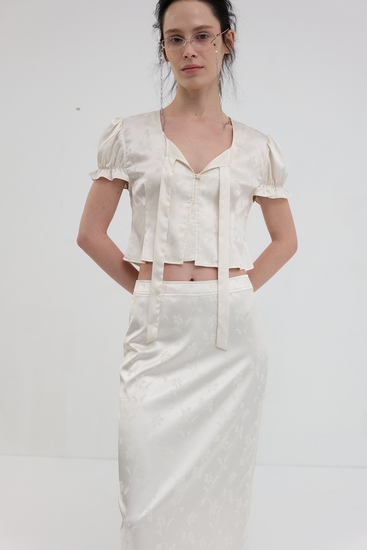 【overdue flair】JACQUARD CROP BLOUSE