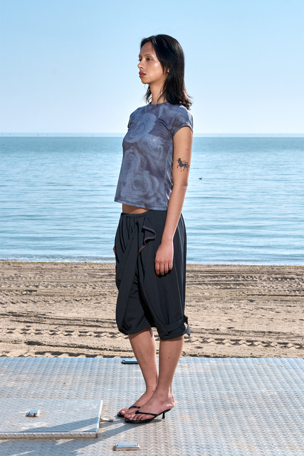 【odlyworkshop】 Rose Haze Tee  - 3 colors