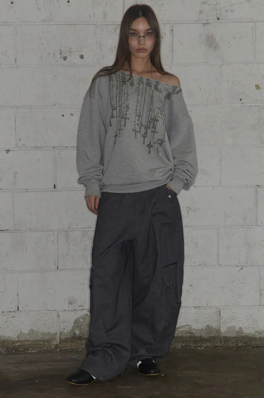 【Fancy Club】NECKLISS ONE-SHOULDER SWEATSHIRT [Gray / Black]