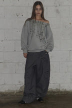 【Fancy Club】NECKLISS ONE-SHOULDER SWEATSHIRT [Gray / Black]