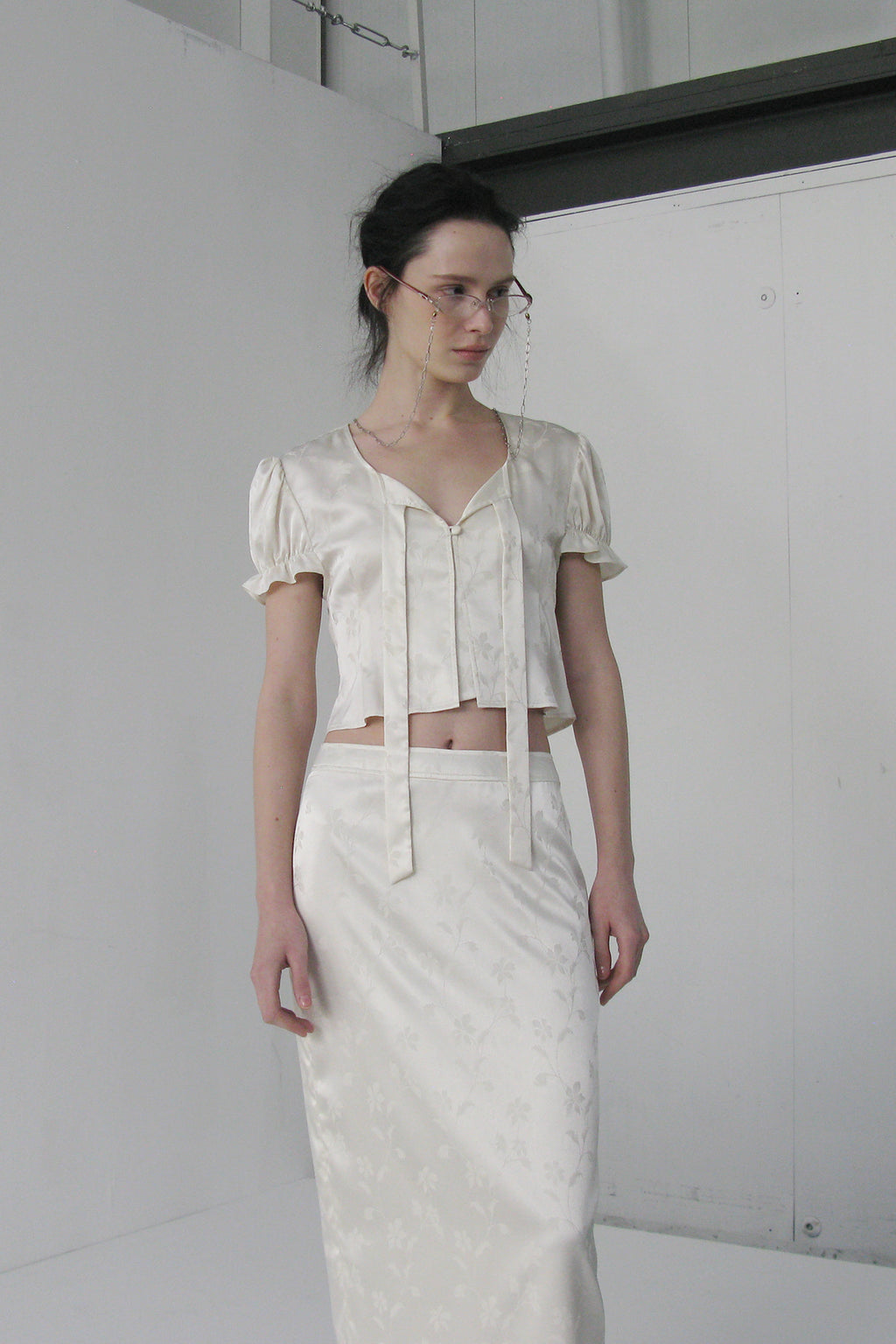 【overdue flair】JACQUARD CROP BLOUSE
