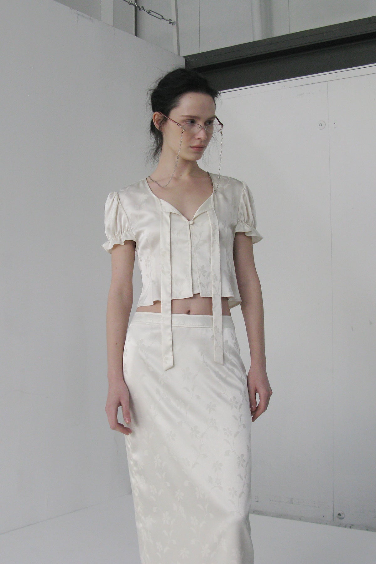 【overdue flair】JACQUARD CROP BLOUSE