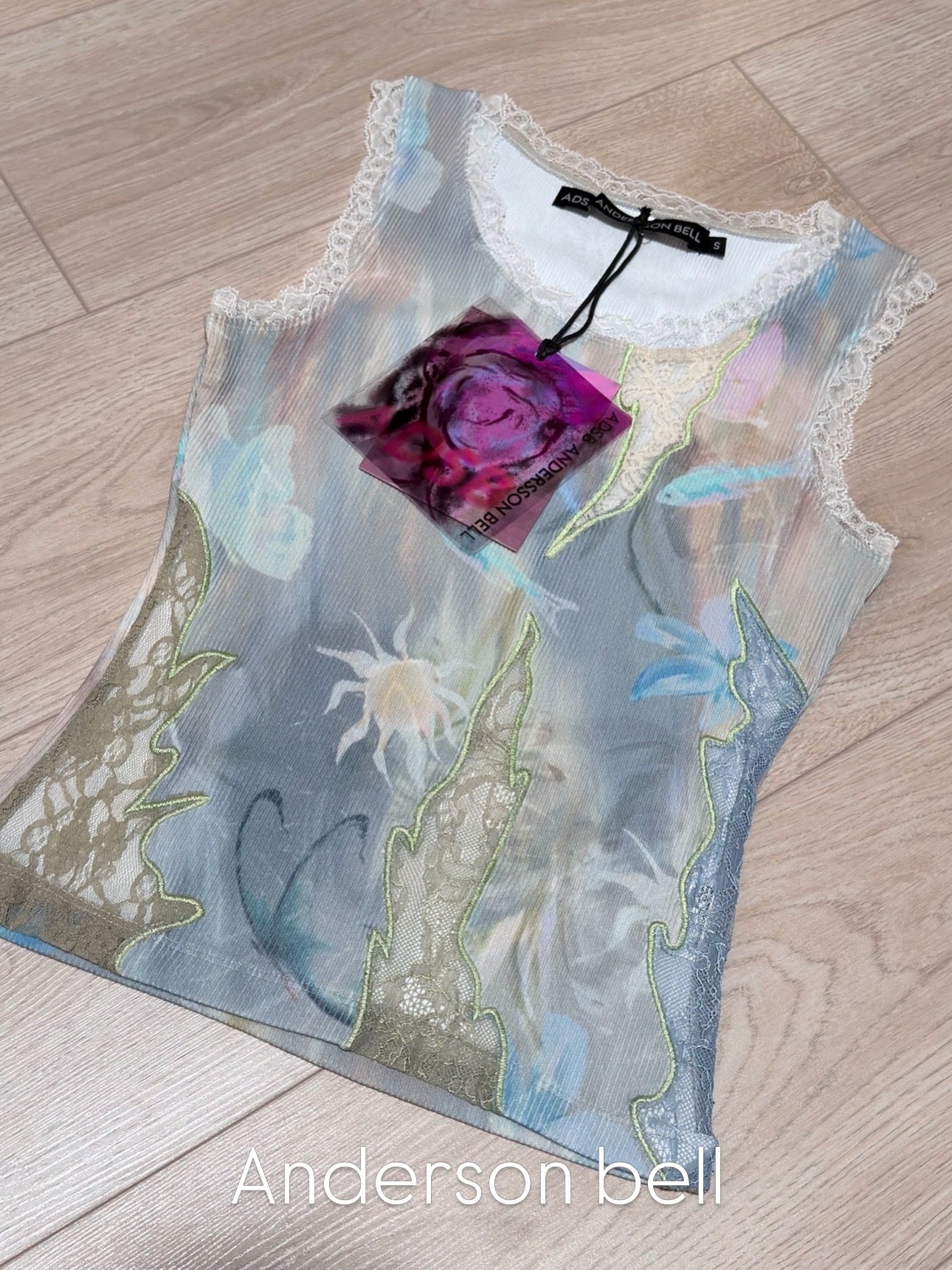 【ADSB】FISH & BUTTERFLY LACE EMBROIDERED TANK TOP