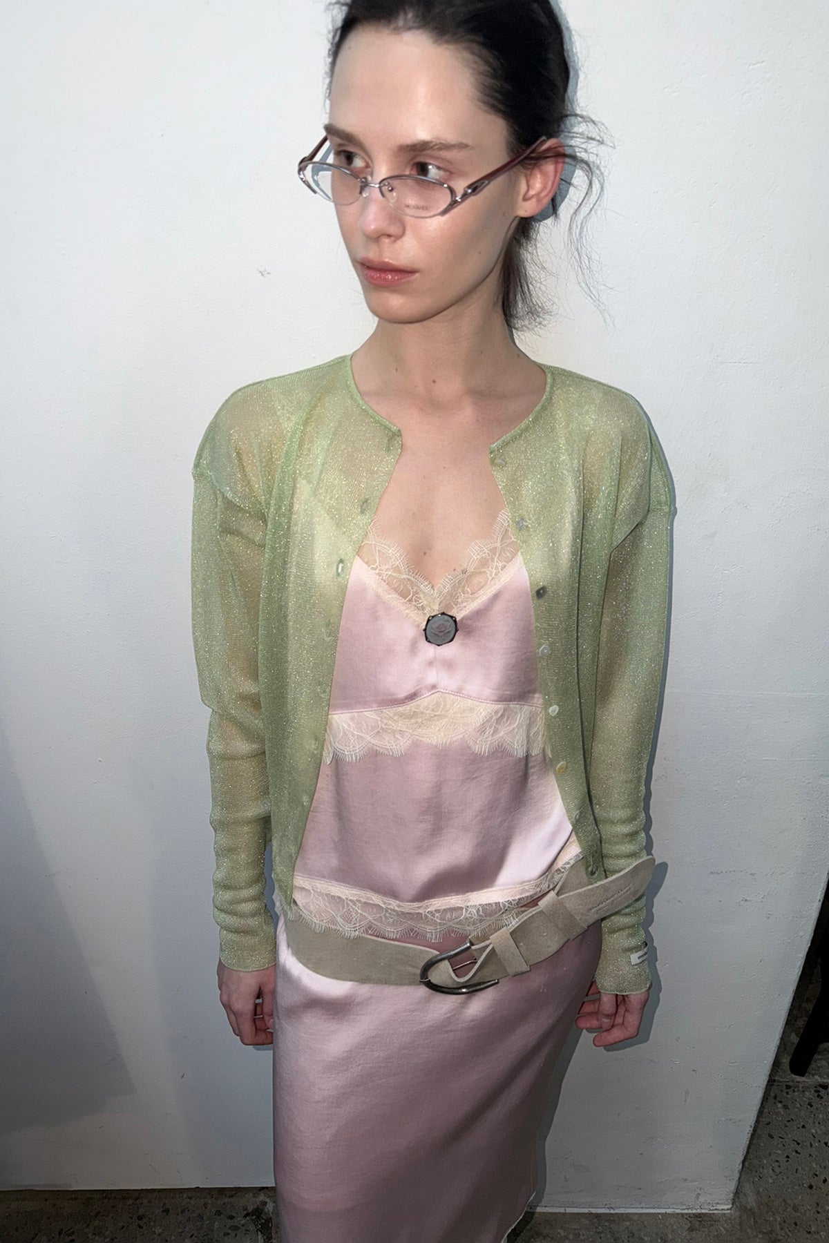 【overdue flair】LACE SATIN SLEEVELESS - 2 colors