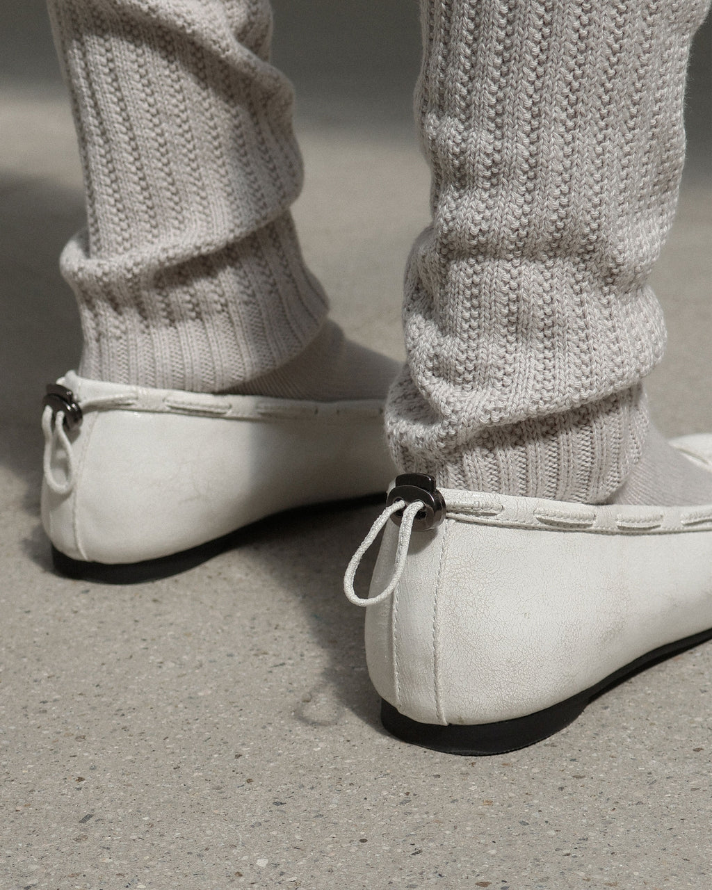 【PAES】Leather String Vintage Flat  [ White / Black ]