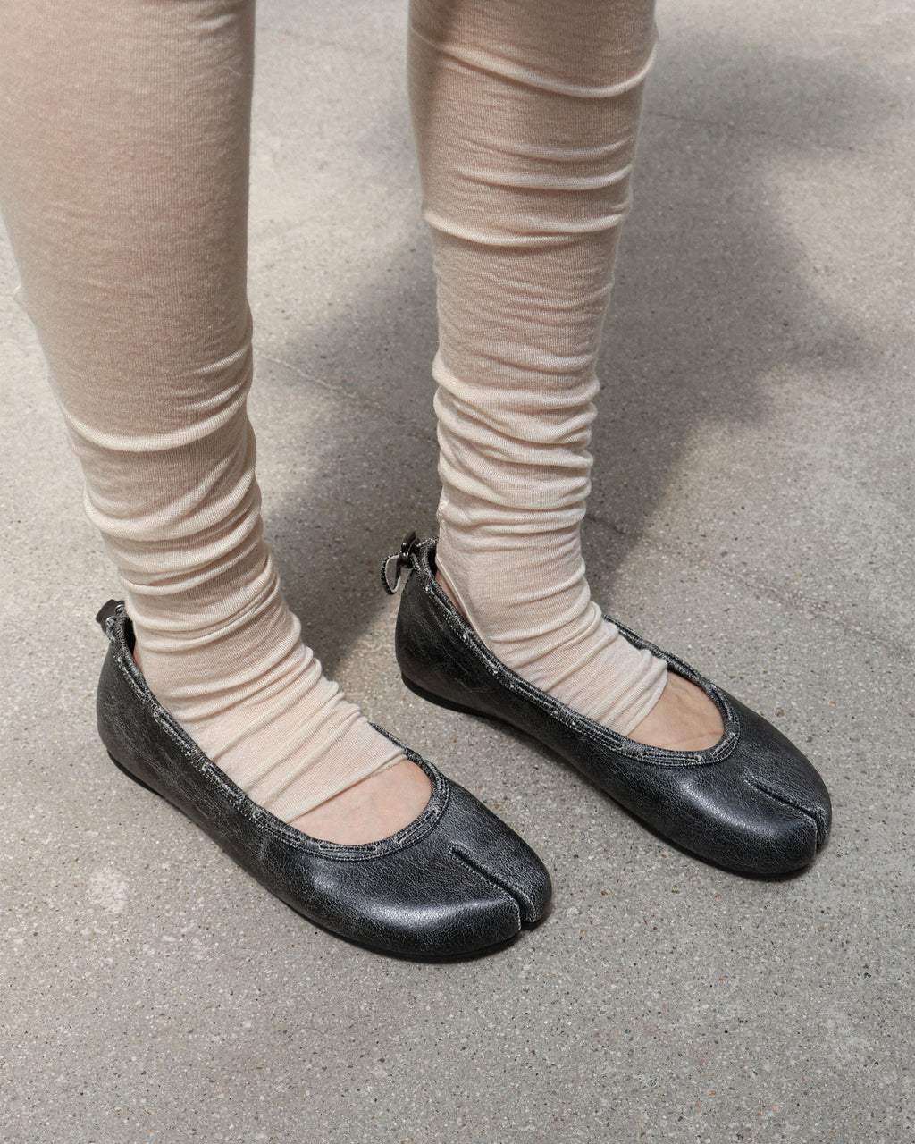 【PAES】Leather String Vintage Flat  [ White / Black ]